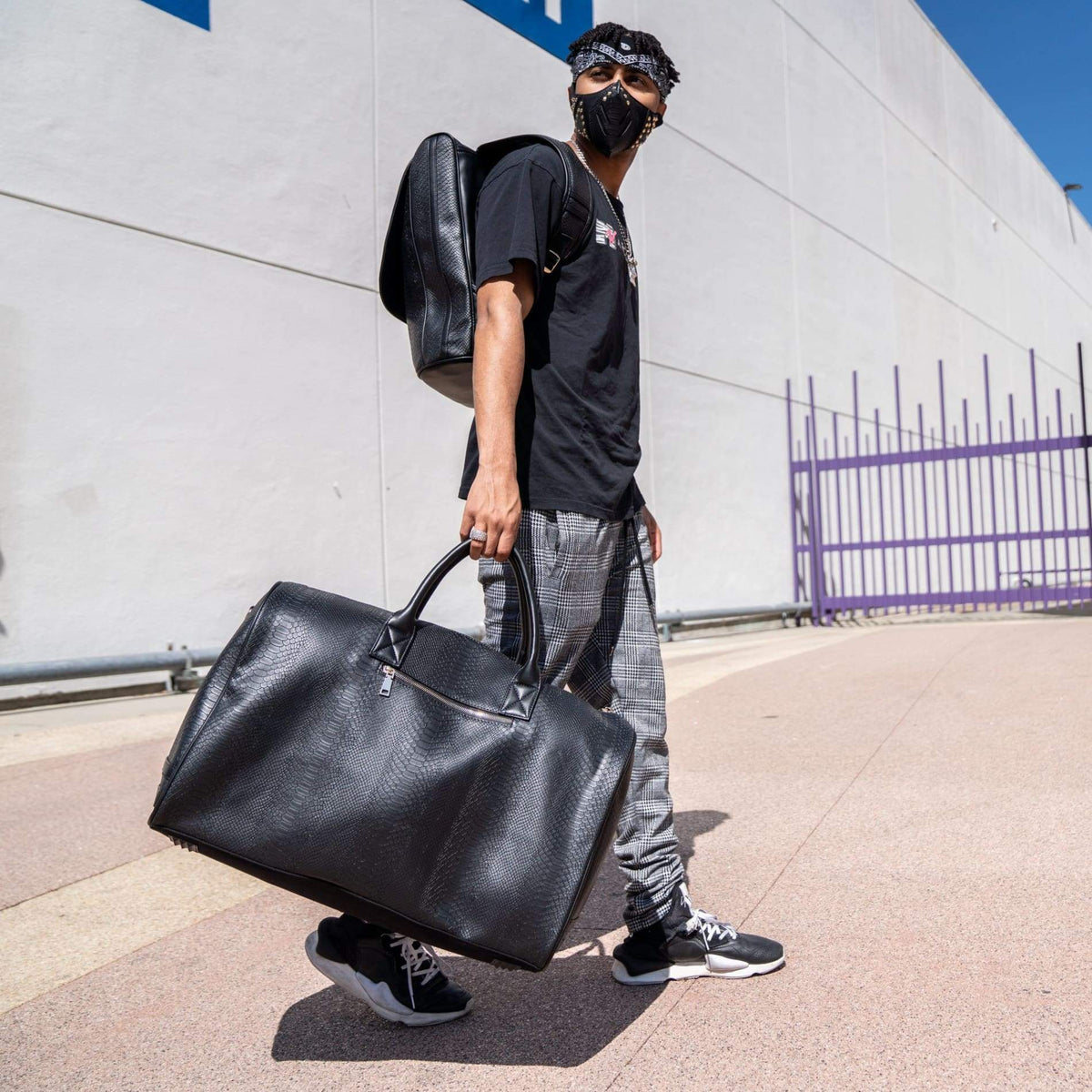 Black Studded V. Face Mask - Tote&Carry